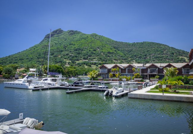  à Rivière Noire - West Coast Marina - Duplexe Quatre Chambres