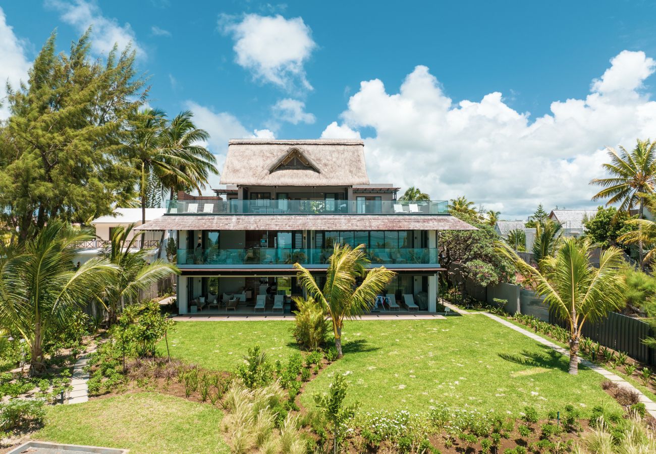 Apartment in Pointe d'Esny - Blue Nest - Penthouse Suite