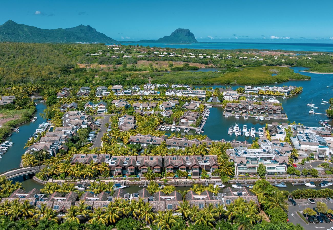 Apartment in Rivière Noire - West Island - Deluxe 3Br Apartment by Horizon Holidays