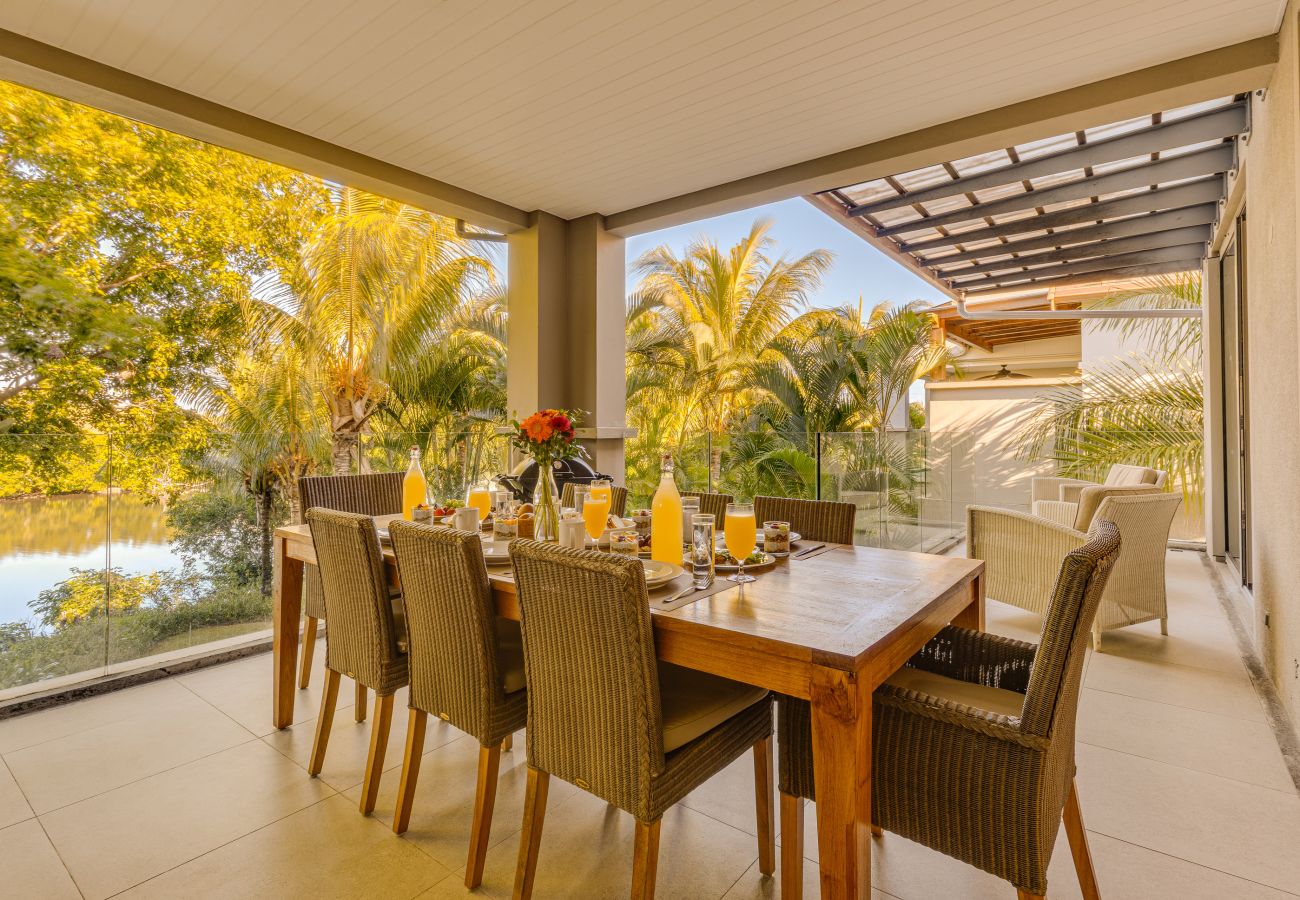 Apartment in Rivière Noire - West Island - Deluxe 3Br Apartment by Horizon Holidays