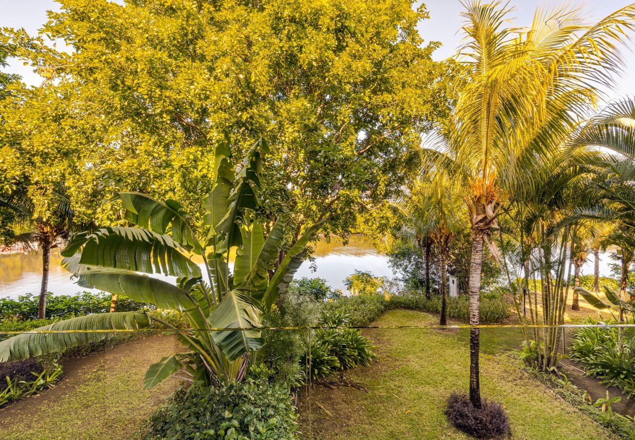 Apartment in Rivière Noire - West Island - Deluxe 3Br Apartment by Horizon Holidays