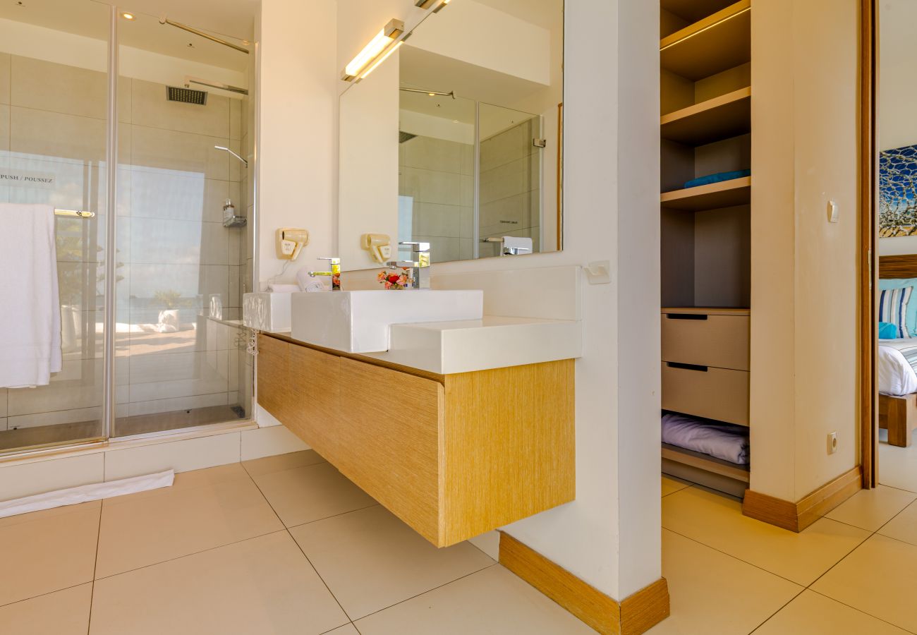 Apartment in Flic en Flac - Cap Ouest - Penthouse by Horizon Holidays
