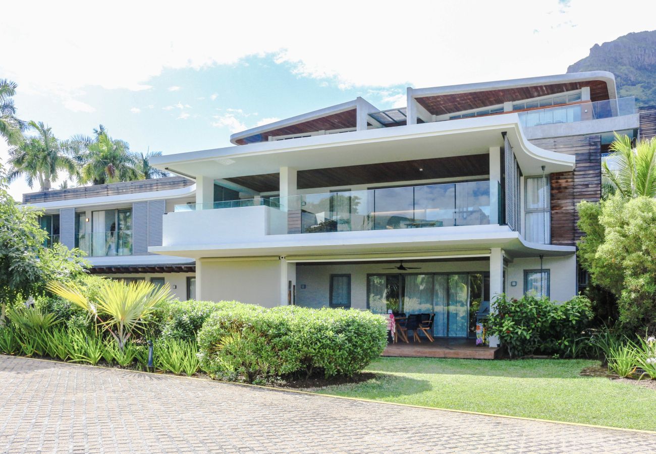 Apartment in Black River - Manta Cove - Suite by Horizon Holidays